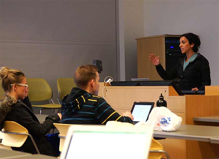 نحوه استاد دانشگاه شدن در دانشگاه های کانادا